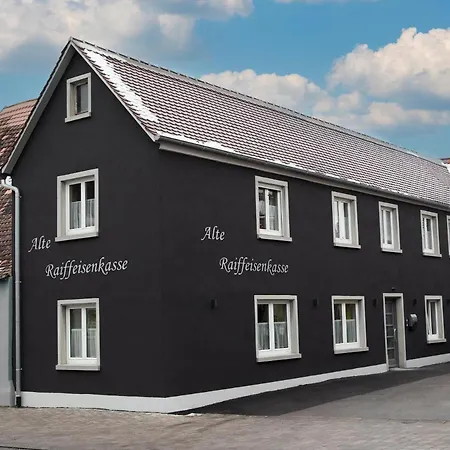 Alte Raiffeisenkasse Apartment *