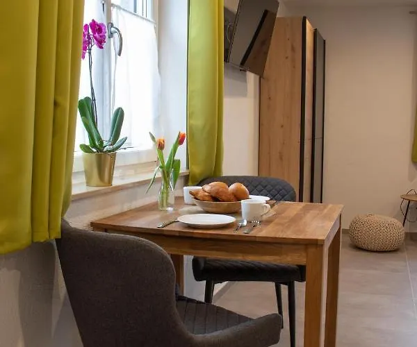 Alte Raiffeisenkasse Apartment *