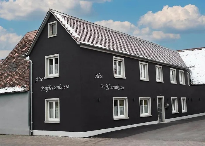 Alte Raiffeisenkasse Apartment *